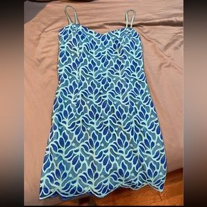 Lilly Pulitzer Dress with scalloped bottom. Size 8